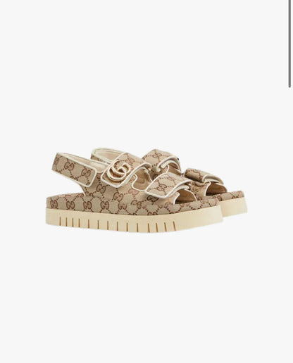 CCI -SANDALEN