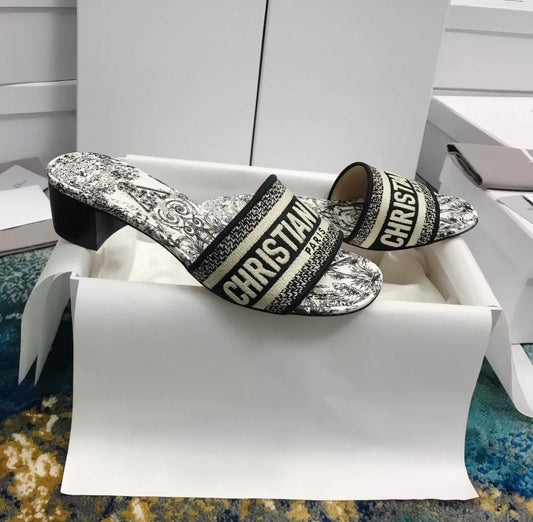 CD - 5 cm HEELS