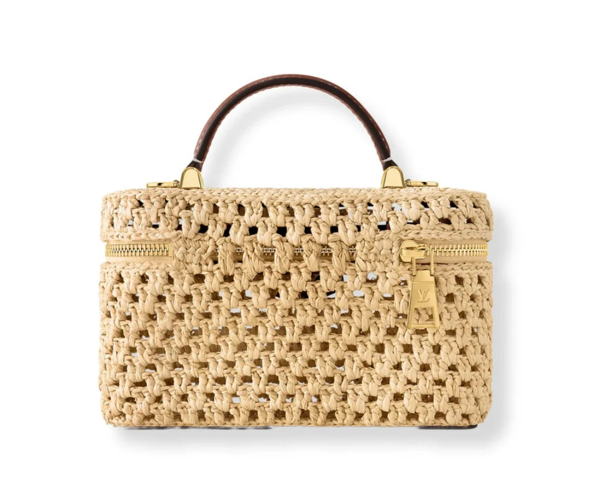 LV Chain Pouch