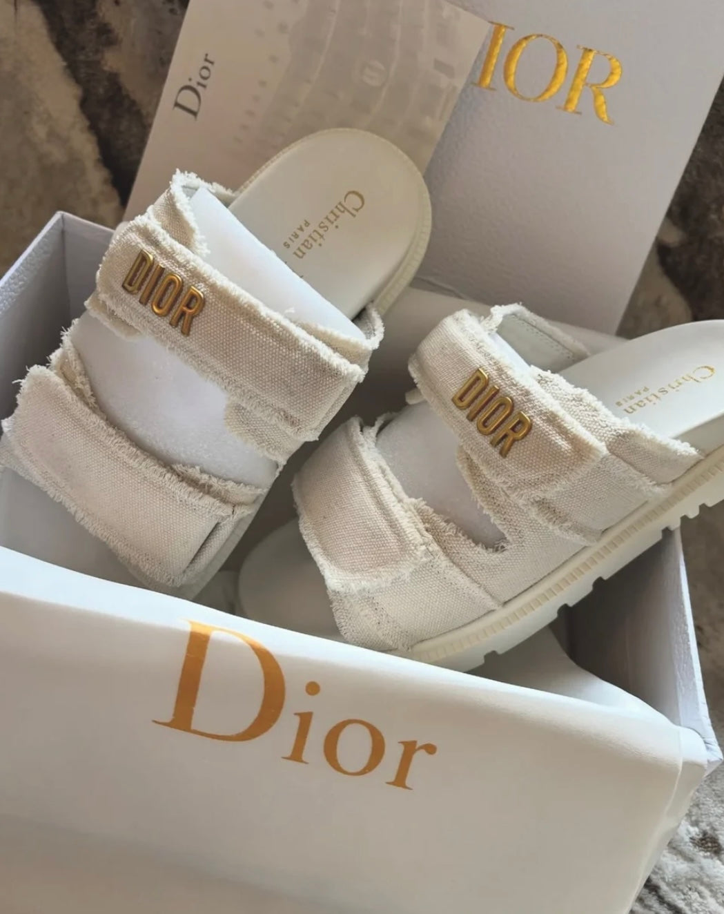 CHRIOR Sandals