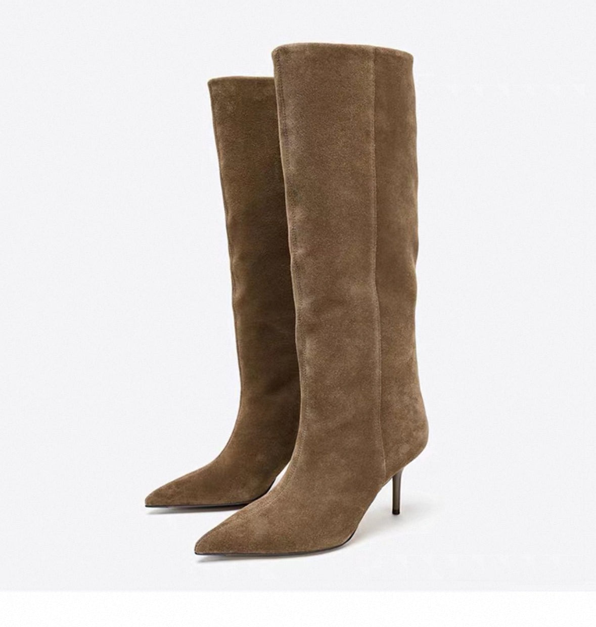 Kniehohe Stiletto-Stiefel (Wildleder)