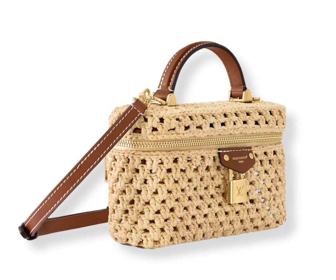 LV Chain Pouch