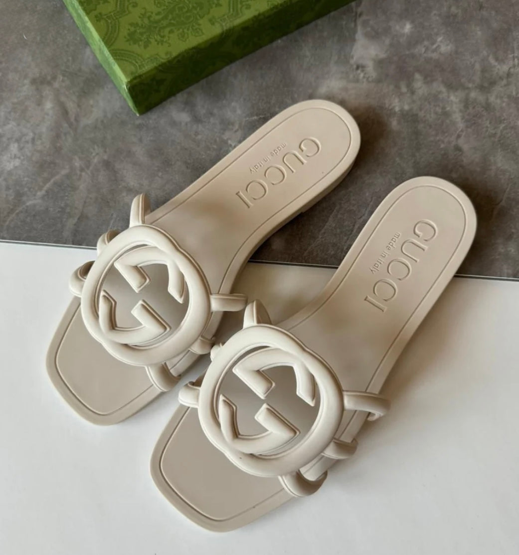 UCC Sandals